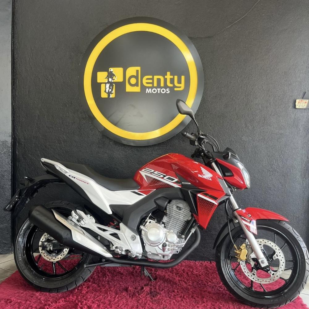 Moto HONDA CB 250 TWISTER 2017