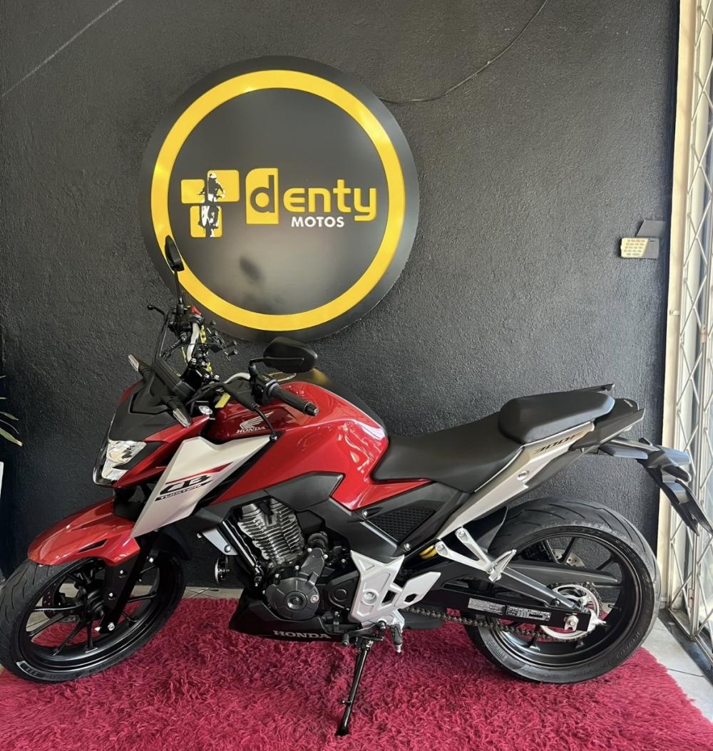 Moto HONDA CB 300F TWISTER 2025