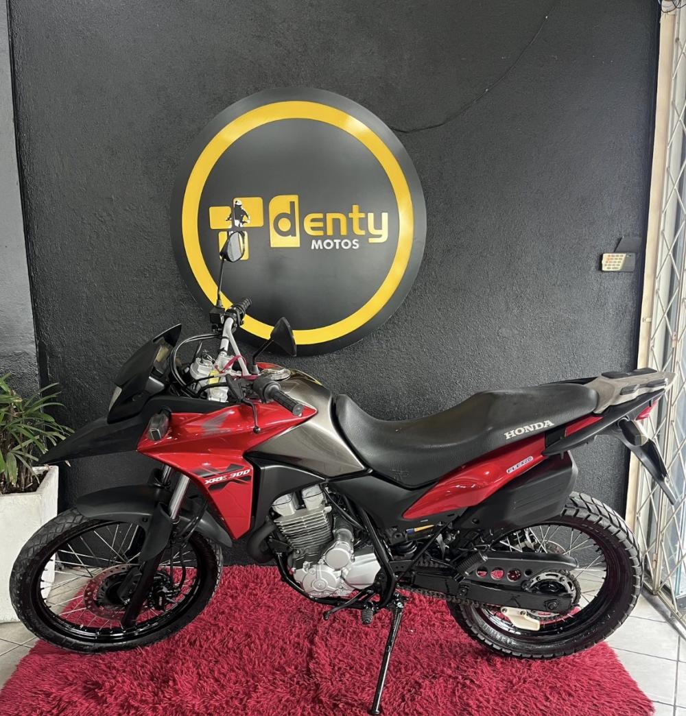 Moto HONDA XRE 300 2013