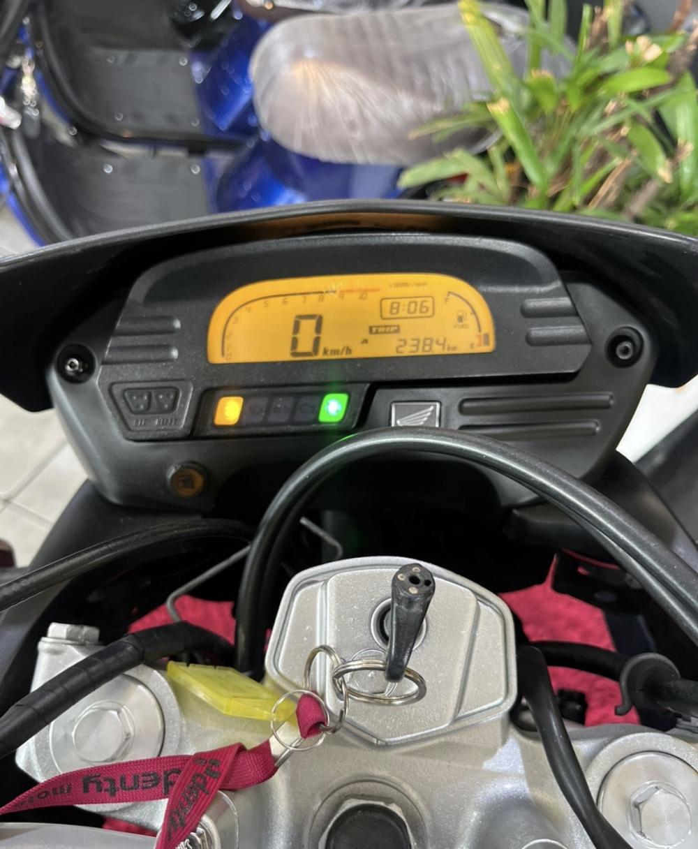 Moto HONDA XRE 300 2013