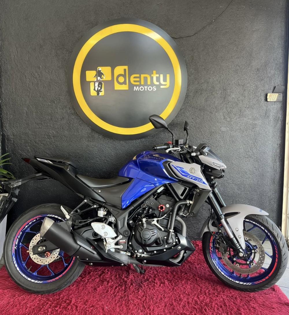 Moto YAMAHA MT-03 2022