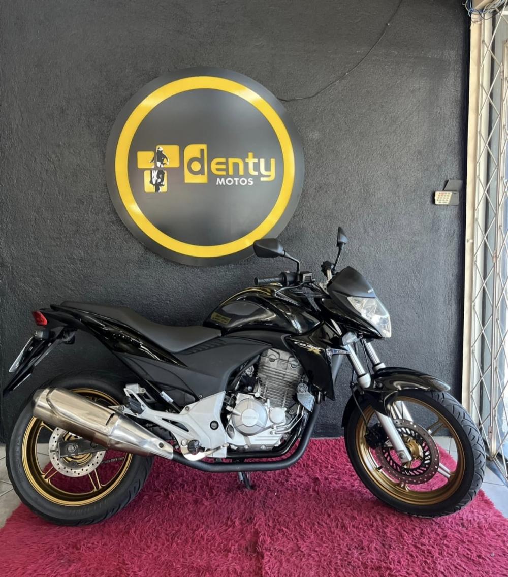 MOTO HONDA CB 300R
