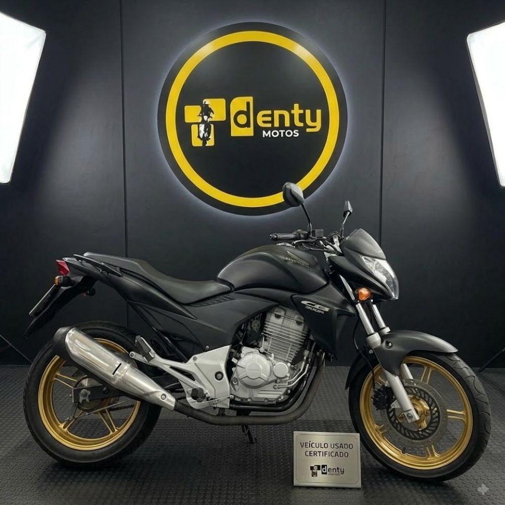 MOTO HONDA CB 300R 