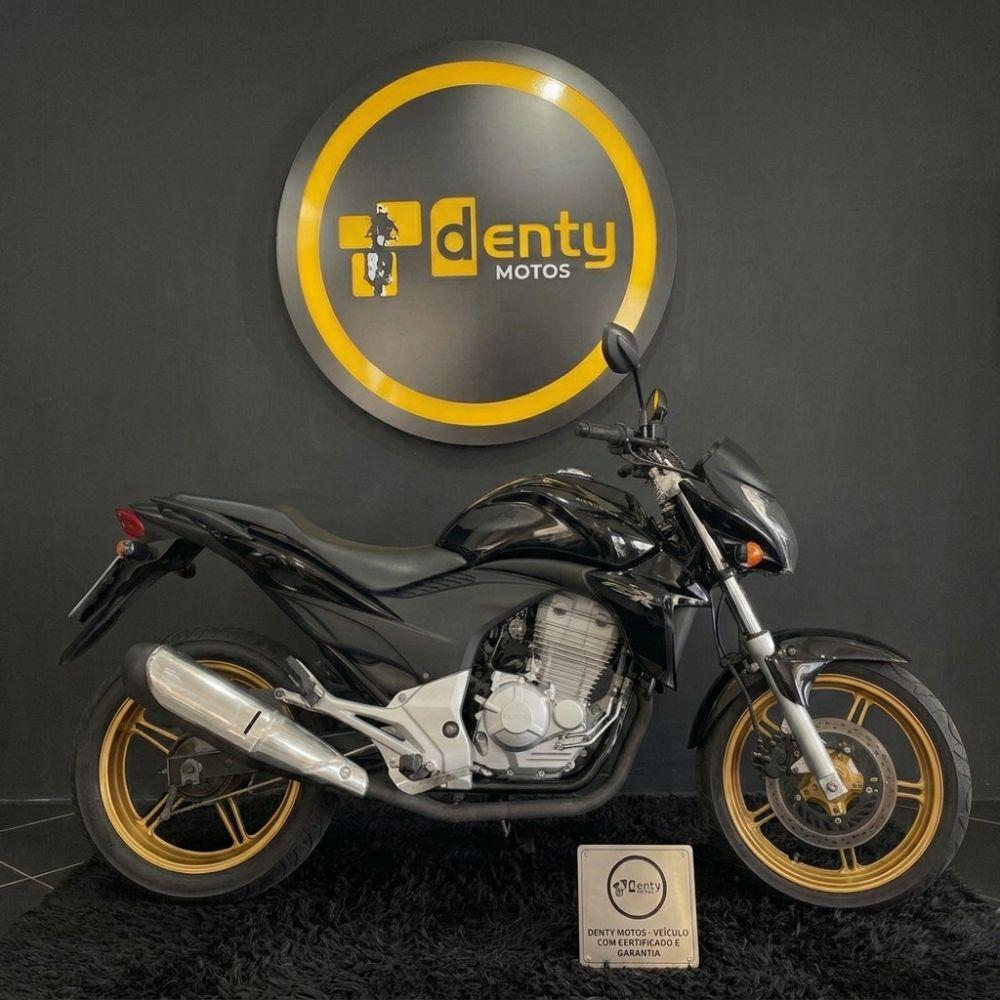 MOTO HONDA CB 300R 