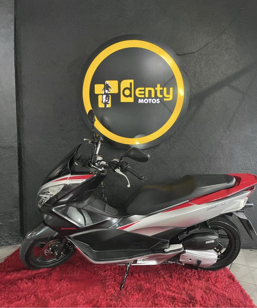MOTO HONDA PCX 150 SPOT